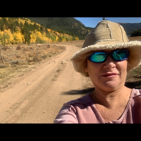 Meet your Posher, Donna - Picture 3 of 8